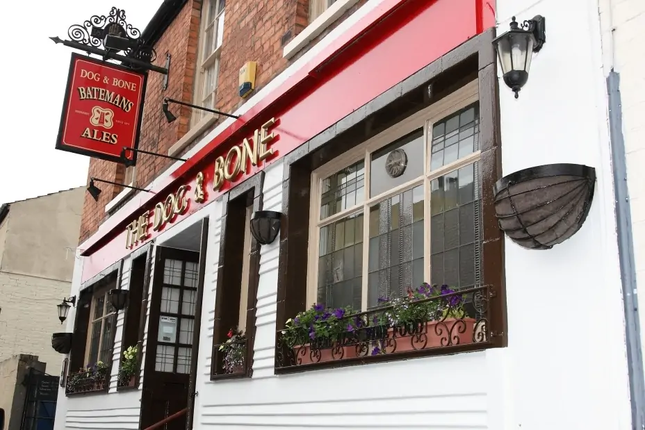 The Dog and Bone Pub, Lincoln - Outside