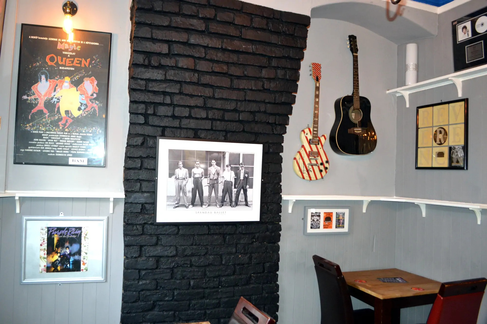 Carpenters Arms Boston - Music Themed Snug Area