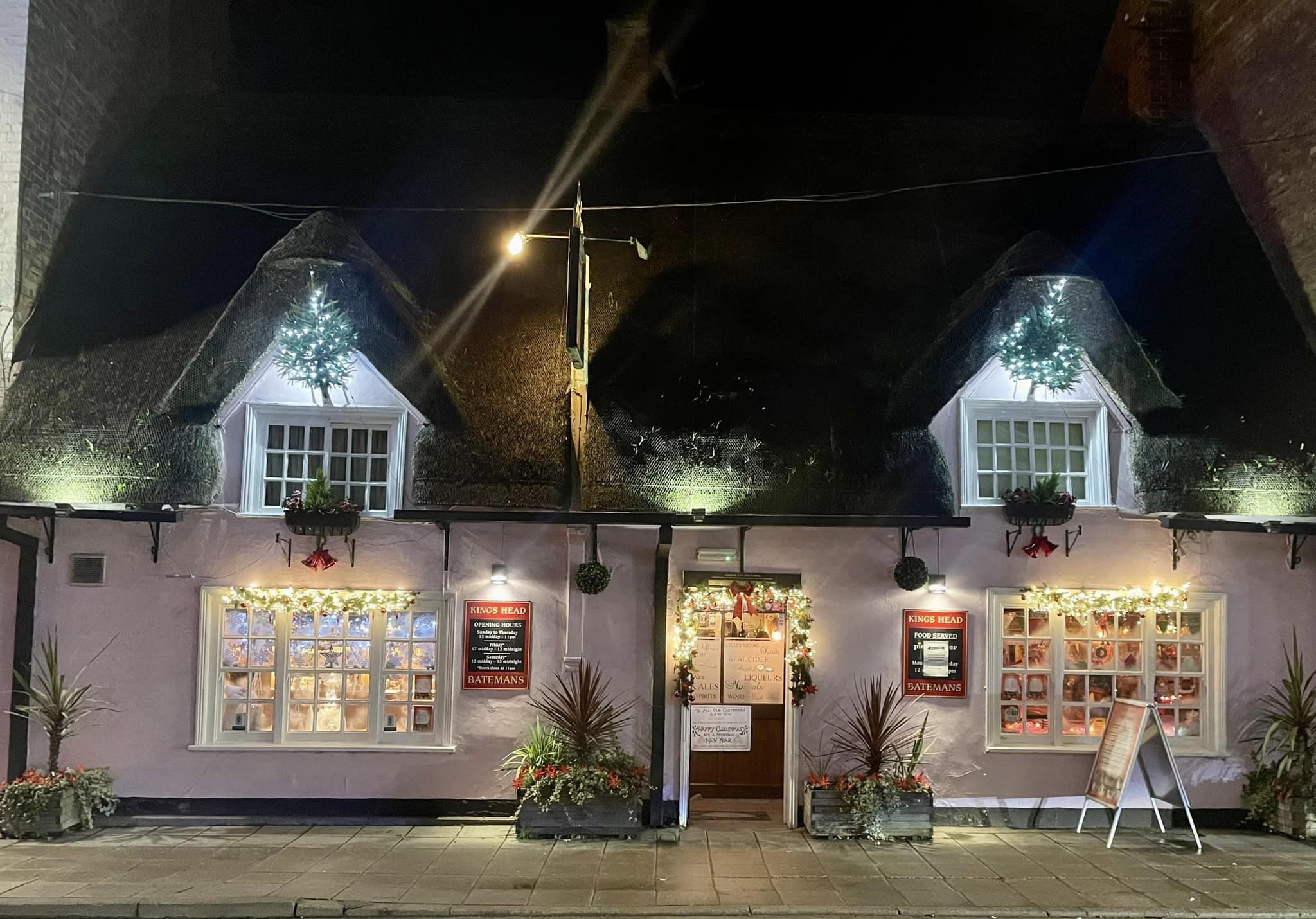 Kings Head Pub Horncastle - Batemans Pub - Christmas