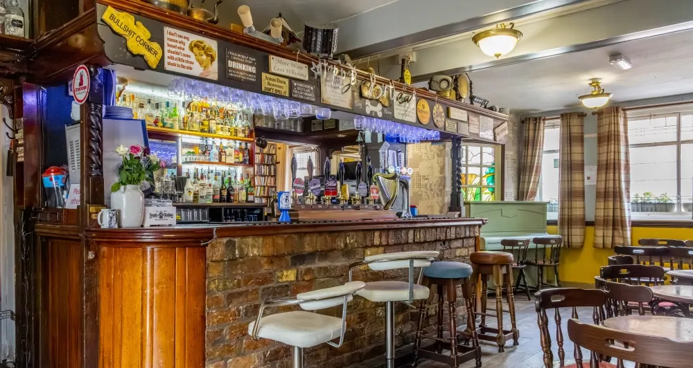 Batemans Pub - Dog and Bone Lincoln - Bar