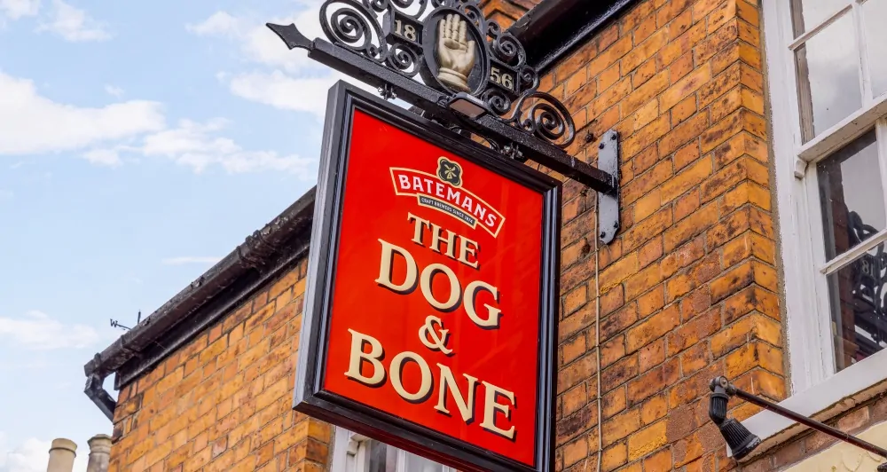 Batemans Pub - Dog and Bone Lincoln - External Signs