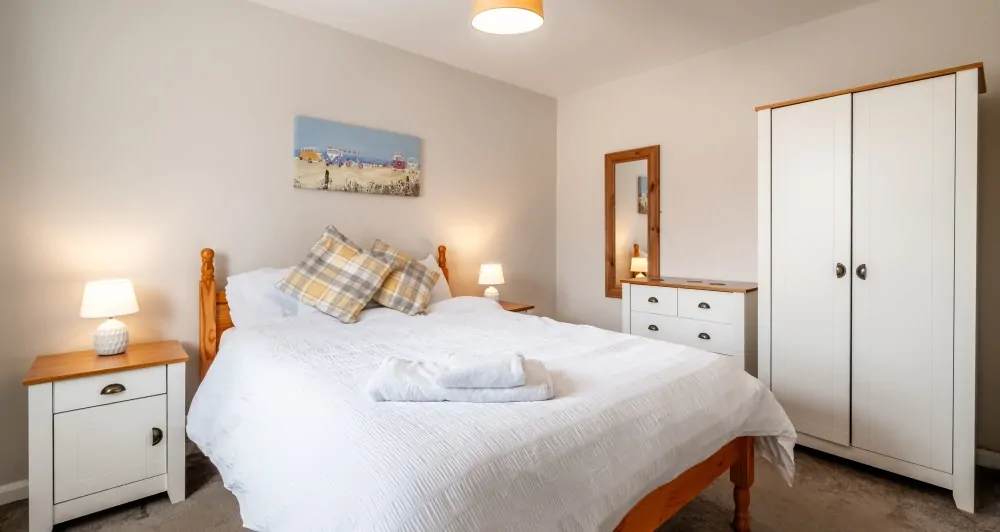 Batemans Pub - Bell Hotel, Burgh Le Marsh - Cottages - Ring of Bells - Bedroom