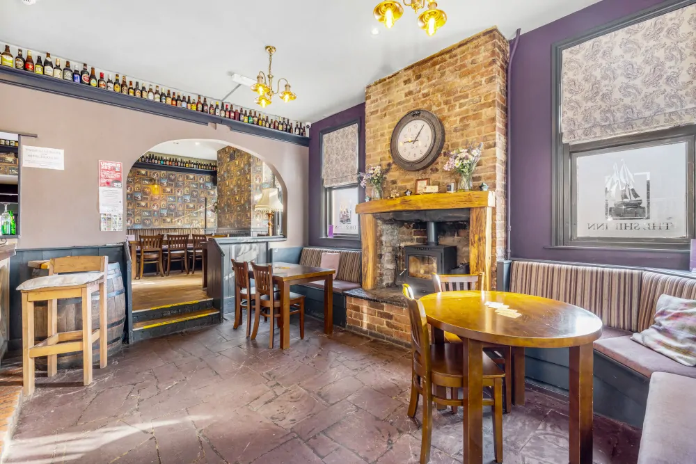 Batemans Pub - Ship Inn, Retford - Bar & Seating