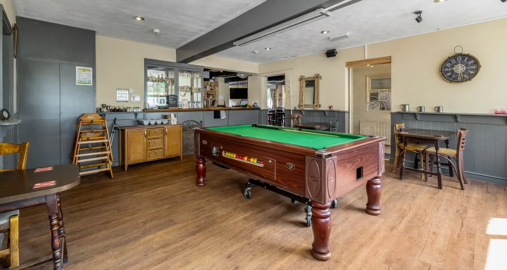 Batemans Pub - Willoughby Arms - Pool Room