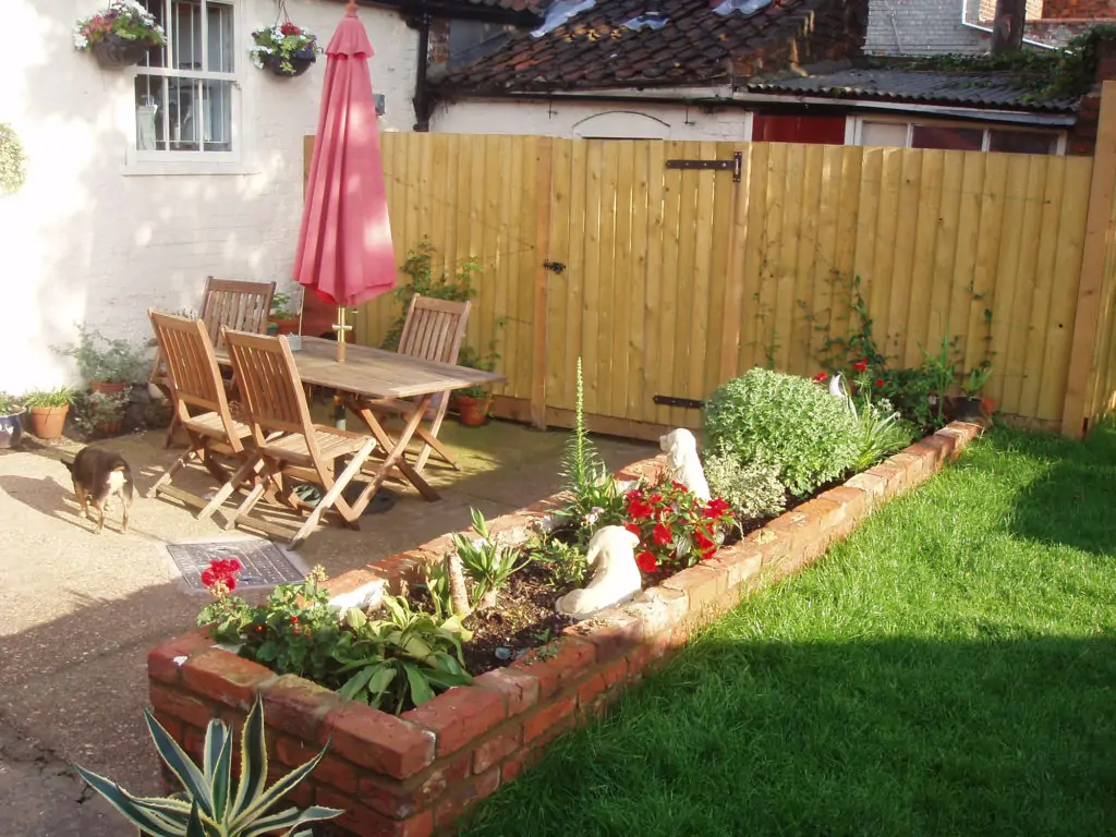 Kings Arms Boston Batemans Pub - Garden Area