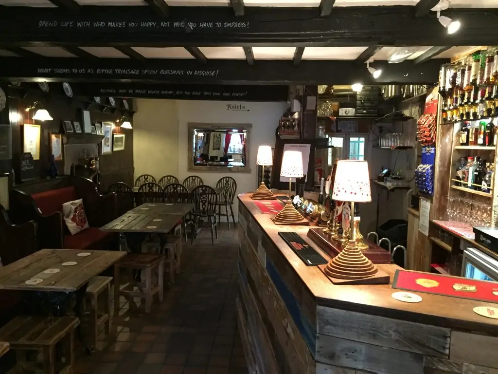 Kings Head Bonsall - Batemans Pub - Bar