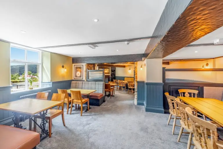 The Ladybower Inn - Bar Seating - Batemans Pub