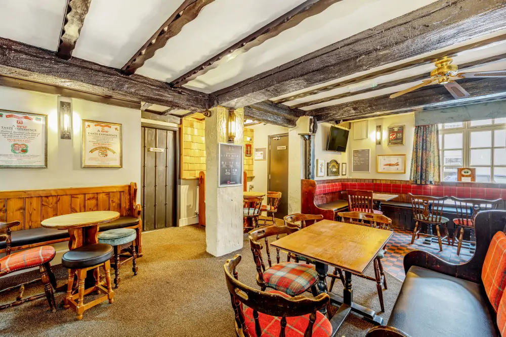 Batemans Queen In The West Lincoln