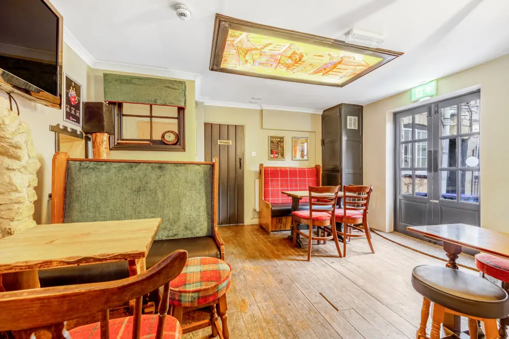 Batemans Queen In The West Lincoln