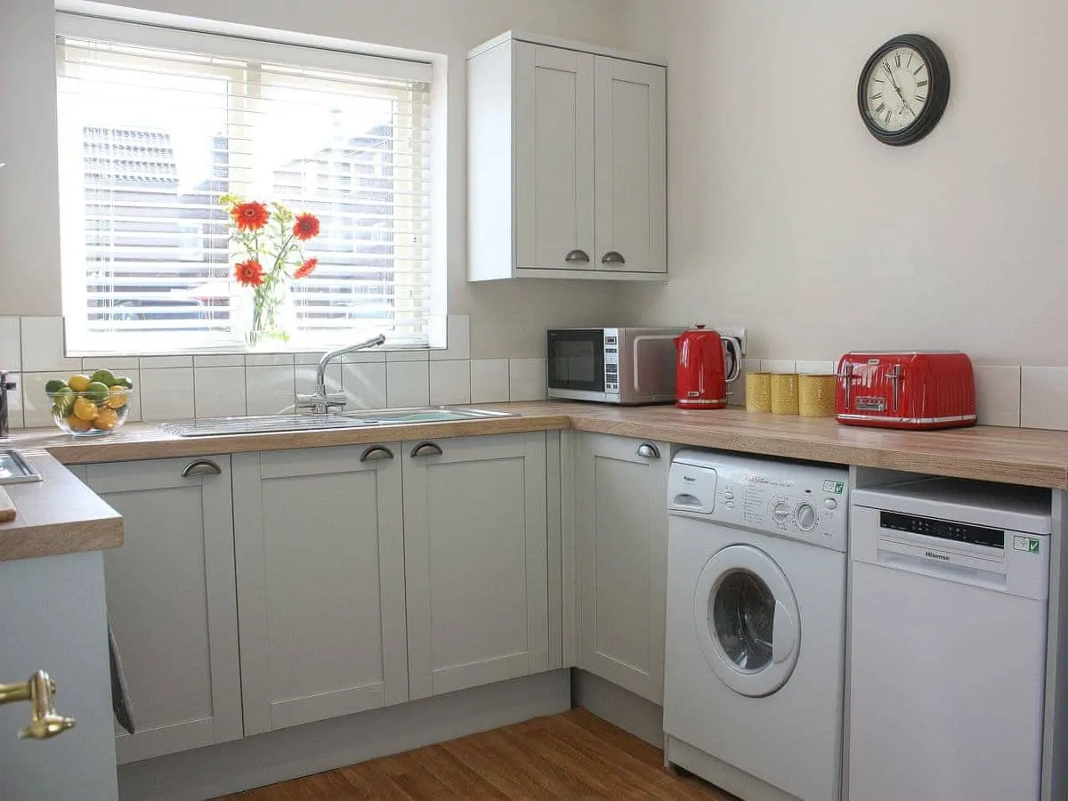 The Bell Hotel - Bell Cottages - Church Bell View - Kitchen