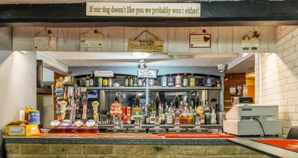 Batemans Pub - Carpenters Arms, Fiskerton - PV - Bar