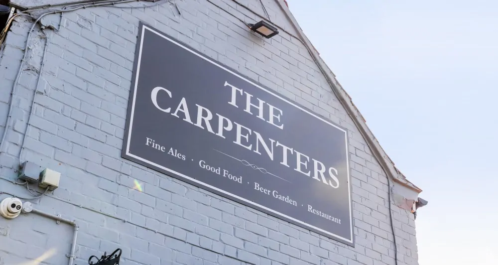 Batemans Pub - Carpenters Arms, Fiskerton - PV - Exterior Signage